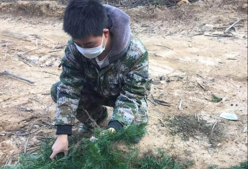 防疫不松懈,生產(chǎn)不耽誤 防疫不松懈,生產(chǎn)不耽誤